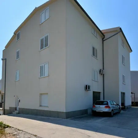 Apartment Apartman Jelic *